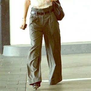 Wide leg grey trouser